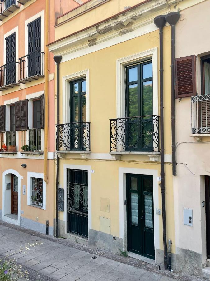 La Casa Gialla Cagliari Exterior photo